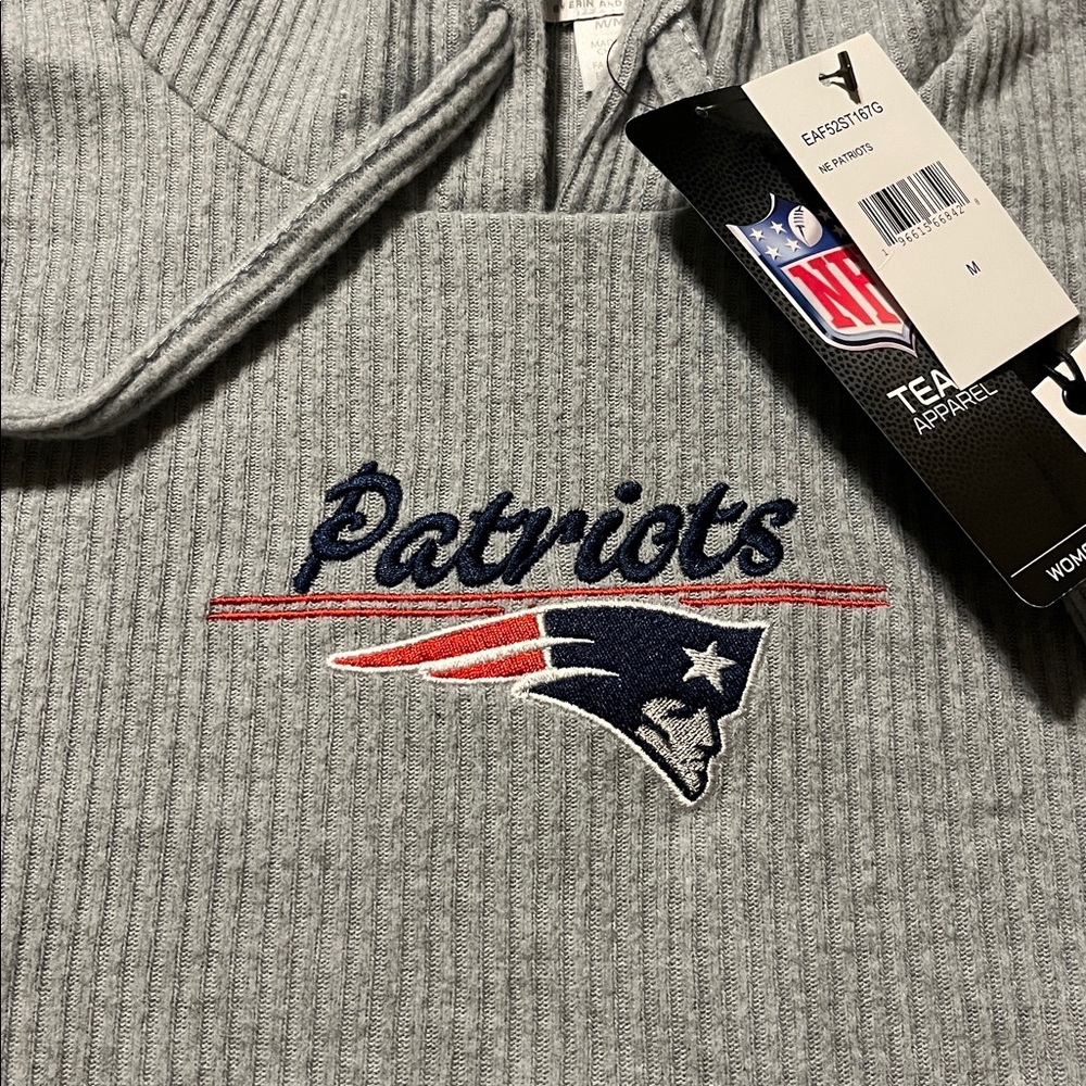 Team Apparel Gray Hooded. Patriots! Two piece pajama set size medium. Brand New!